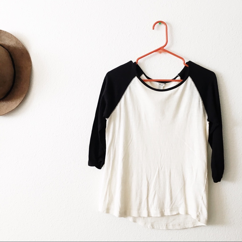 CREAM & BLACK BASEBALL TEE